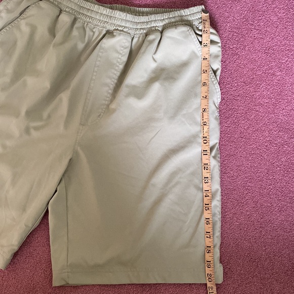 Alpine Design Outdoor adventure gear shorts. Size medium - Picture 2 of 6